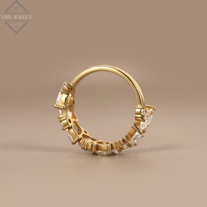 Anillo de media eternidad de lujo con diamantes redondos en forma de pera, engaste de púas en oro amarillo, joyería de boda para mujer - Product Image 4
