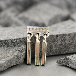 Plata 925 Simple Stone Dangle Bar Earpin Design Jewelry Fábrica al por mayor en Tailandia - Product Image 1