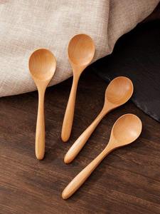 Cuillère en bois artisanale sculptée en chêne fin, alliant charme rustique et fonctionnalité moderne pour chaque cuisine domestique - Product Image 3