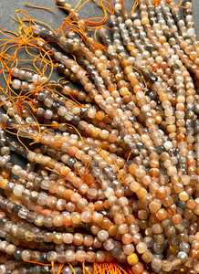 ลูกปัดมูนสโตนสีพีชธรรมชาติ รูปทรงสี่เหลี่ยมเหลี่ยมเจียระไน สวยงาม สีพีชเทา สำหรับทำเครื่องประดับ - Product Image 6