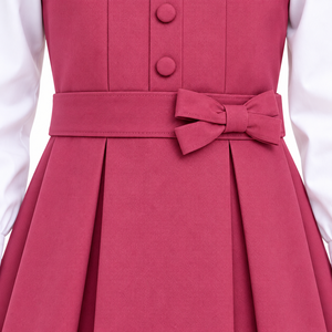 Conjunto de Uniforme Escolar para Niñas, Color Rosa, con Falda Plisada, Cinturón con Lazo y Blusa de Manga Larga Blanca - Product Image 5