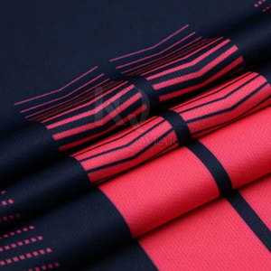 Tenue de football style équipe, polyester de haute qualité, tissu léger, doux et respirant, personnalisable, service OEM, entraînement homme - Product Image 6