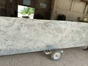 Granit blanc tigre poli – Pierre naturelle indienne de qualité supérieure pour comptoirs de cuisine, plans de toilette, revêtements de sol - Product Image 3