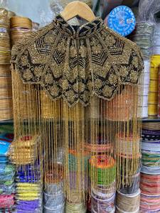 Bufanda Étnica Hecha a Mano para Mujer de Kushang Textile, con Cuentas, Flecos, Tela de Red Transpirable, Patrones Florales/Geométricos, Gujarat - Product Image 4