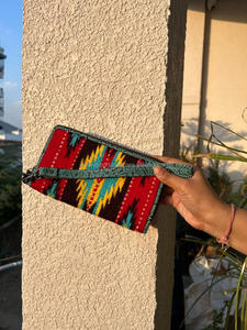 Bolso de mano de cuero de tela azteca occidental para mujer, monederos multicolores, carteras de mano de cuero acolchado azteca únicas, novedad - Product Image 2