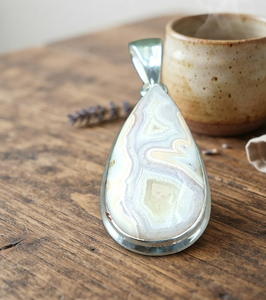 Colgante de Cabujón de Ágata Natural de Botswana en Plata de Ley 925 con Baño de Oro Rosa y Oro Amarillo, Joyería Boho Hecha a Mano, Regalo - Product Image 6