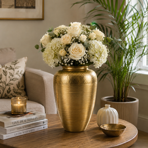 Vase à fleurs en laiton artisanal, vase décoratif en métal, finition texturée, décoration d'intérieur, centre de table, arrangement floral, décoration de mariage - Product Image 2