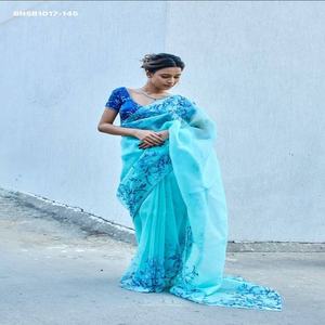 Conjunto de Saree y Blusa de Seda Tebby con Estampado Floral y Bordado Cutdana - Colección Premium de Aspecto Elegante - Moda Femenina - Product Image 1