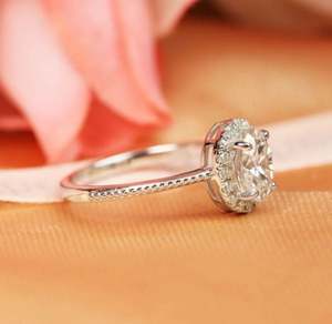 Anillo de Compromiso Clásico de Lujo con Halo de Moissanita de Corte Ovalado de 1.15 Quilates en Plata de Ley para Boda y Fiesta, Elegante Anillo Nupcial - Product Image 3