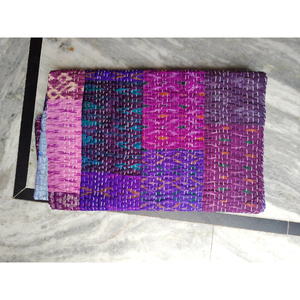 Couverture Kantha patchwork faite à la main, réversible, en coton, pour toutes les saisons, idéale pour la maison, l'hôtel, ou comme cadeau pour elle. - Product Image 1