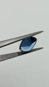 Magnifique topaze bleue de Londres naturelle de haute qualité, pierre précieuse brute, polie, taille cabochon octogonale pour la fabrication de bijoux - Product Image 3