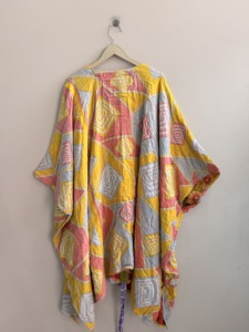 Lot assorti de kaftans vintage Kantha à coupe asymétrique en tissu recyclé - Product Image 2