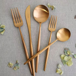 Ensemble de couverts en métal haute performance conçu pour un confort optimal, une équilibre parfait et un service alimentaire professionnel - Product Image 1