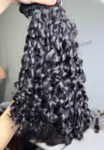 Extensions de cheveux Remy vierges vietnamiennes Double trame dessinée Alignement des cuticules Boucles lâches ondulées Style naturel à un prix - Product Image 4