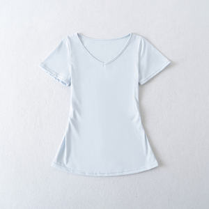 T-shirt élégant pour femme, col en V, coupe ajustée, bleu glace, en mélange de coton doux et respirant, manches courtes, décontracté, basique, été, HD - Product Image 1