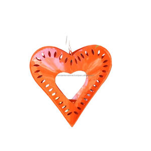 Article de décoration en forme de coeur suspendu en fer de nouvelle conception avec finition de couleur orange pour la décoration de la maison - Product Image 1