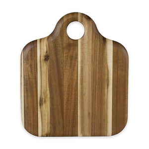 Planche à découper rectangulaire en bois massif de noyer, épaisse, avec poignée, pour une cuisine au design minimaliste - Product Image 4