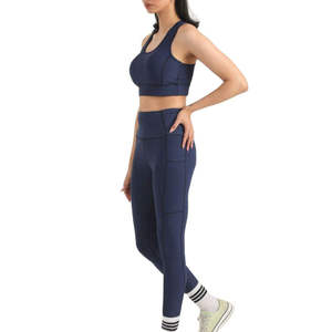 Ensemble de yoga 2 pièces pour femmes de qualité supérieure, vente en gros, personnalisable avec logo, en spandex et nylon respirant, écologique et à séchage rapide - Product Image 5