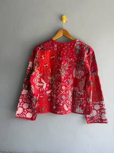 Chaqueta acolchada de algodón con parches florales rojos para mujer, abrigo con botones frontales, ropa informal de invierno, regalo para ella - Product Image 6