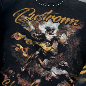 Sudadera extragrande personalizada con cuello redondo, estampado negro y dorado, detalles de pedrería, estilo crop, para hombre, estilo otoñal, unisex. - Product Image 3