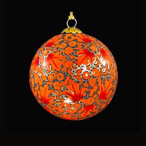 Ornement de Noël en bois fait main, motif floral rouge et blanc, boule suspendue incassable 8 cm, personnalisable, écologique, de luxe - Product Image 4