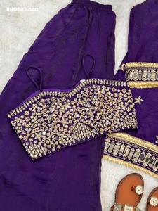 Collection de Plazzo-Kurta en soie fantaisie avec broderies miroir et bordure en dentelle, accompagnée d'un chemisier et d'un dupatta – Mode féminine - Product Image 2