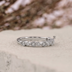 Anillo de Boda Apilable Leia Milgrain de 14K y 18K con Diamantes Redondos Cultivados en Laboratorio - Joyería Fina para Mujer, Regalo - Product Image 2