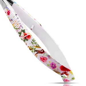 Tijeras para Cejas y Pestañas HARBOR INDUSTRY con Hoja Curva y Estampado Floral, para Diestros, de Alta Calidad, Acero Japonés VG10, con Funda de Cuero - Product Image 6