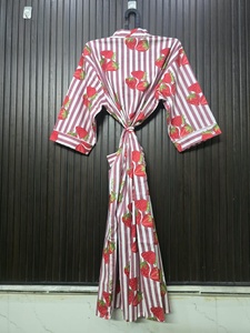 เสื้อคลุมสตรีลายสตรอเบอร์รี่สีน้ำตาลแขนสามส่วนคอวียาวเต็มตัวผ้าฝ้าย 100% นุ่มสบายสวมใส่สบายๆในฤดูใบไม้ผลิ - Product Image 6