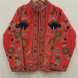 Veste en velours brodée de fleurs Suzani, style folklorique ouzbek, avec rembourrage en coton, pour vêtements d'extérieur type bomber ou duster, à prix avantageux - Product Image 3