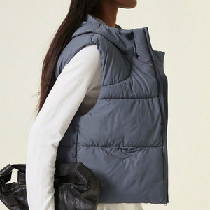 Chaleco Acolchado Grueso para Mujer, Cálido para Invierno, con Capucha Desmontable, Fabricado en China - Product Image 5