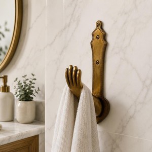 Support mural décoratif pour serviettes de toilette SHUBHAM en laiton massif vintage - Product Image 1