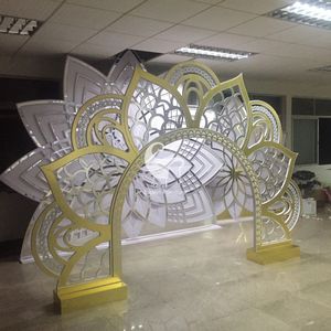 Nguồn Cung Cấp Đám Cưới Tùy Chỉnh Sen <span class=keywords><strong>Backdrop</strong></span> Đứng Vàng Trắng Acrylic Hoa Vòm Khung Cho Tổ Chức Sự Kiện - Product Image 4