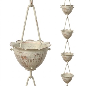 Chaîne de pluie en métal doré cannelé au design magnifique, pour gouttière et déversoir d'eau de pluie, accent décoratif pour la maison et le jardin, en promotion - Product Image 5