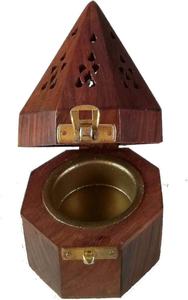 Brûleur d'encens en bois artisanal en forme de pyramide Loban Dan avec loquet en laiton |   Porte-encens et brûleur de dhoop pour la méditation et la décoration intérieure - Product Image 2