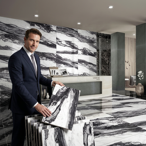 Azulejos de Porcelana Carrara Personalizados de 20 mm, 600x1200 mm, Aspecto de Mármol Semi-Mate, Ladrillo Refractario para Baño, Exteriores, Hoteles y Proyectos Residenciales - Product Image 2