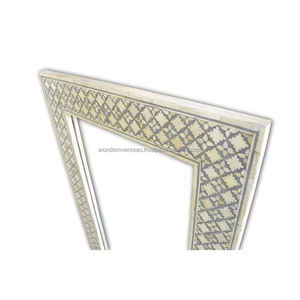 Espejo de pared con incrustaciones de hueso moderno con Marco, tamaño personalizable y proveedor de color de la India por WONDER OVERSEAS - Product Image 6