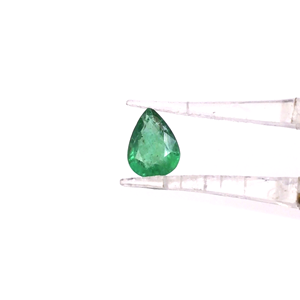 Esmeralda natural de Zambia en forma de pera de 1.97 quilates, piedra preciosa facetada suelta para la fabricación de joyas, lista para usar. - Product Image 2