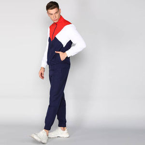 Ensemble de survêtement pour homme bleu marine, rouge et blanc, avec veste zippée à col montant et pantalon de jogging à revers, tenue de sport active - Product Image 4