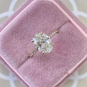 Bague de fiançailles solitaire ovale, bande latérale sertie de diamants pavés, halo caché, bague en diamant de laboratoire de haute qualité pour femmes - Product Image 1