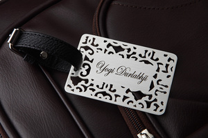 Etiqueta de equipaje personalizable con diseño recortado - Product Image 1