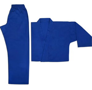 Uniforme de Taekwondo léger et confortable, taille ajustable, pour l'entraînement, homologué, fabriqué par un OEM spécialisé dans les arts martiaux. - Product Image 4