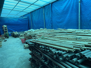 Rollos de valla de poste de bambú pulido de Vietnam, valla de riel de bambú grueso para jardín, decoración del hogar, caja lista para enviar, puerta de esgrima empaquetada - Product Image 5