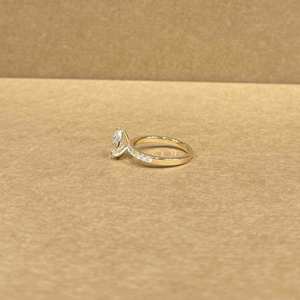 Trending 9KT Yellow Gold Moissanite Jewelry Studded Style 5.120 GM Gross Weight Trendy Luxury Wedding Party Wear Design - Product Image 3