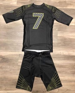 Conjunto de Compresión Deportiva en Oferta, Nuevo Diseño Unisex, Estampado Invernal, Transpirable, de Secado Rápido, Conjunto de 3 Piezas de Manga Larga para Entrenamiento Físico - Product Image 4