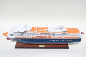 Maquette de bateau en bois artisanale MS Color Magic Cruiseferry 27,5 pouces - Réplique de bateau de croisière de luxe Norvège - Cadeau d'affaires Feng Shui haut de gamme - Product Image 1