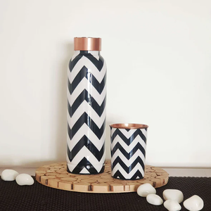 Bouteille d'eau en cuivre imprimée de 1 litre, dernier design, 100 % cuivre pur, bouteilles à boisson en verre pour les bienfaits santé - Product Image 4