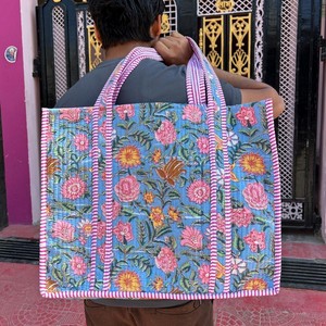 Designer Quilted Fabric <b>Tote</b> <b>Bag</b> Floral Pattern Soft Cotton Large Capacity Casual Travel <b>Beach</b> <b>Bag</b> For Women - Product Image 3