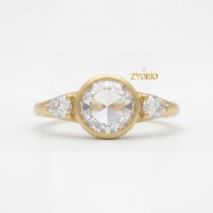 Anillo de compromiso de diamante cultivado en laboratorio con corte rosa y engaste de bisel, de oro de 14K, tamaño personalizado, para mujer, ideal para aniversario. - Product Image 2