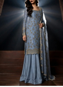 Ensemble de mariage pakistanais pour femmes, shalwar kameez en soie brodée crème avec dupatta vert olive, extensible, toutes saisons - Product Image 6